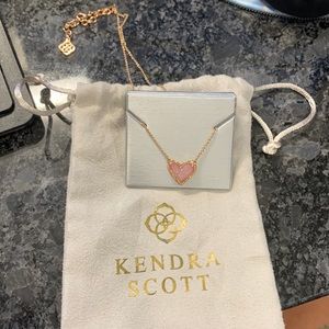 Sparkly pink Kendra scott heart necklace